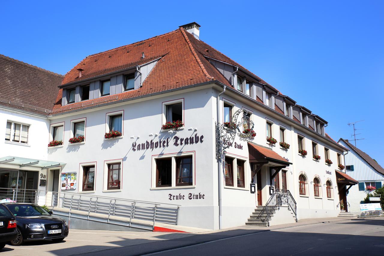 Landhotel Traube คอนสตานซ์ ภายนอก รูปภาพ