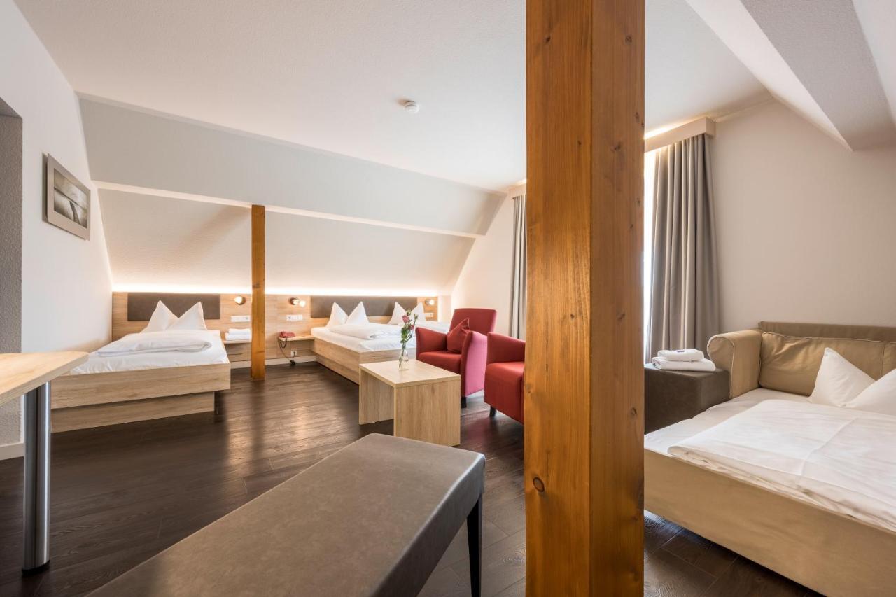 Landhotel Traube คอนสตานซ์ ภายนอก รูปภาพ